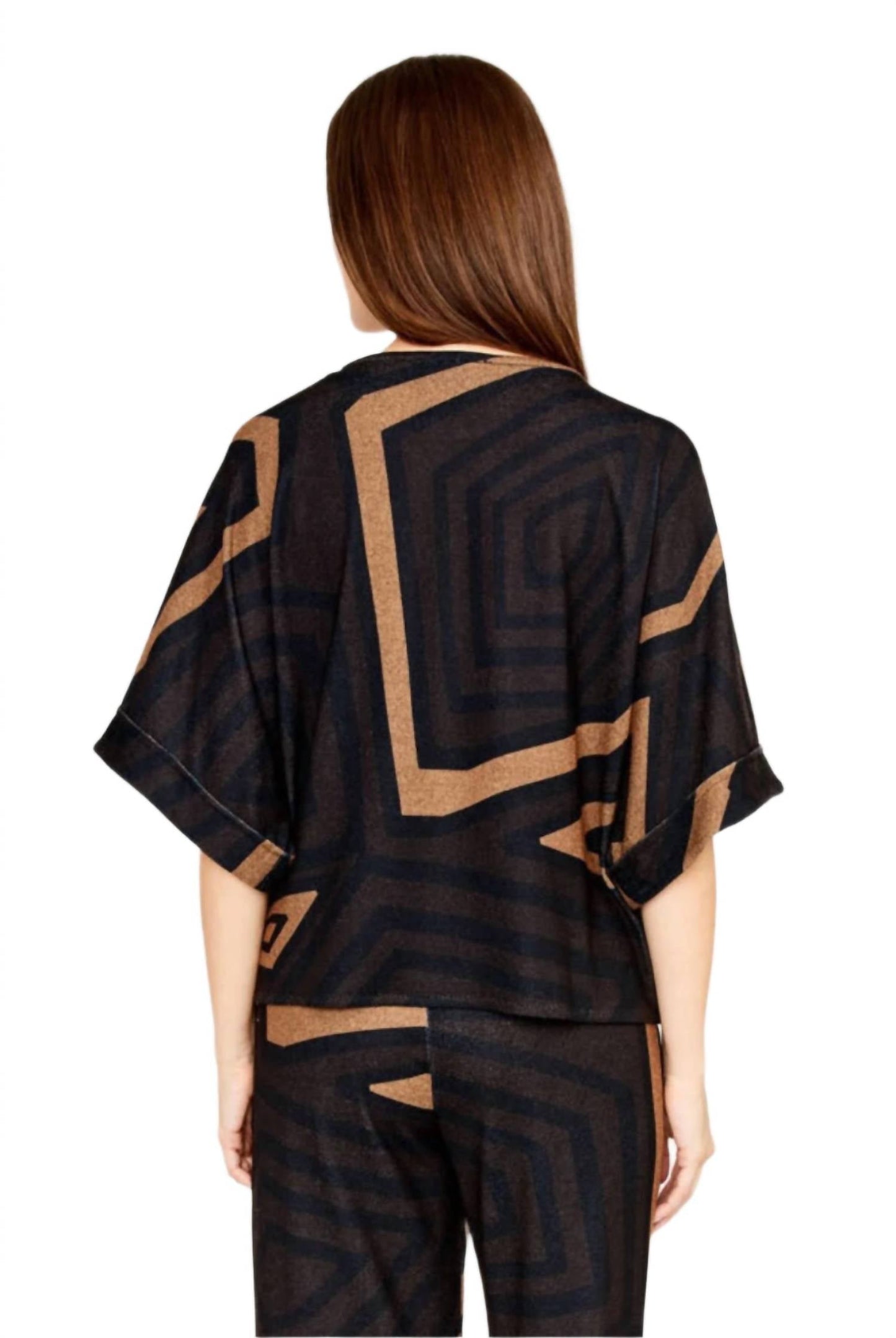 Frank Lyman - Flowy Elbow Crewneck Top