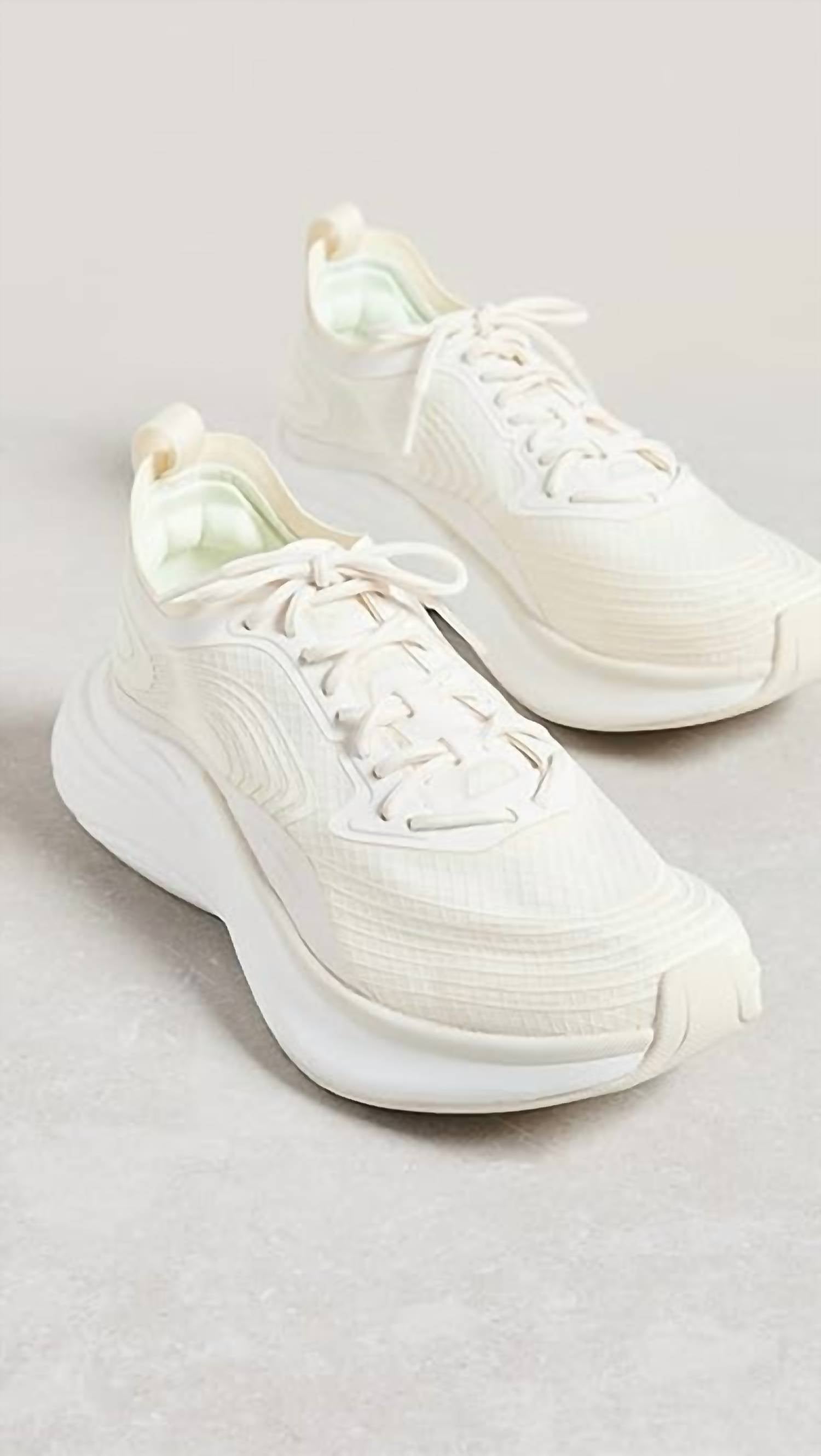 Apl - Women's Streamline Sneaker