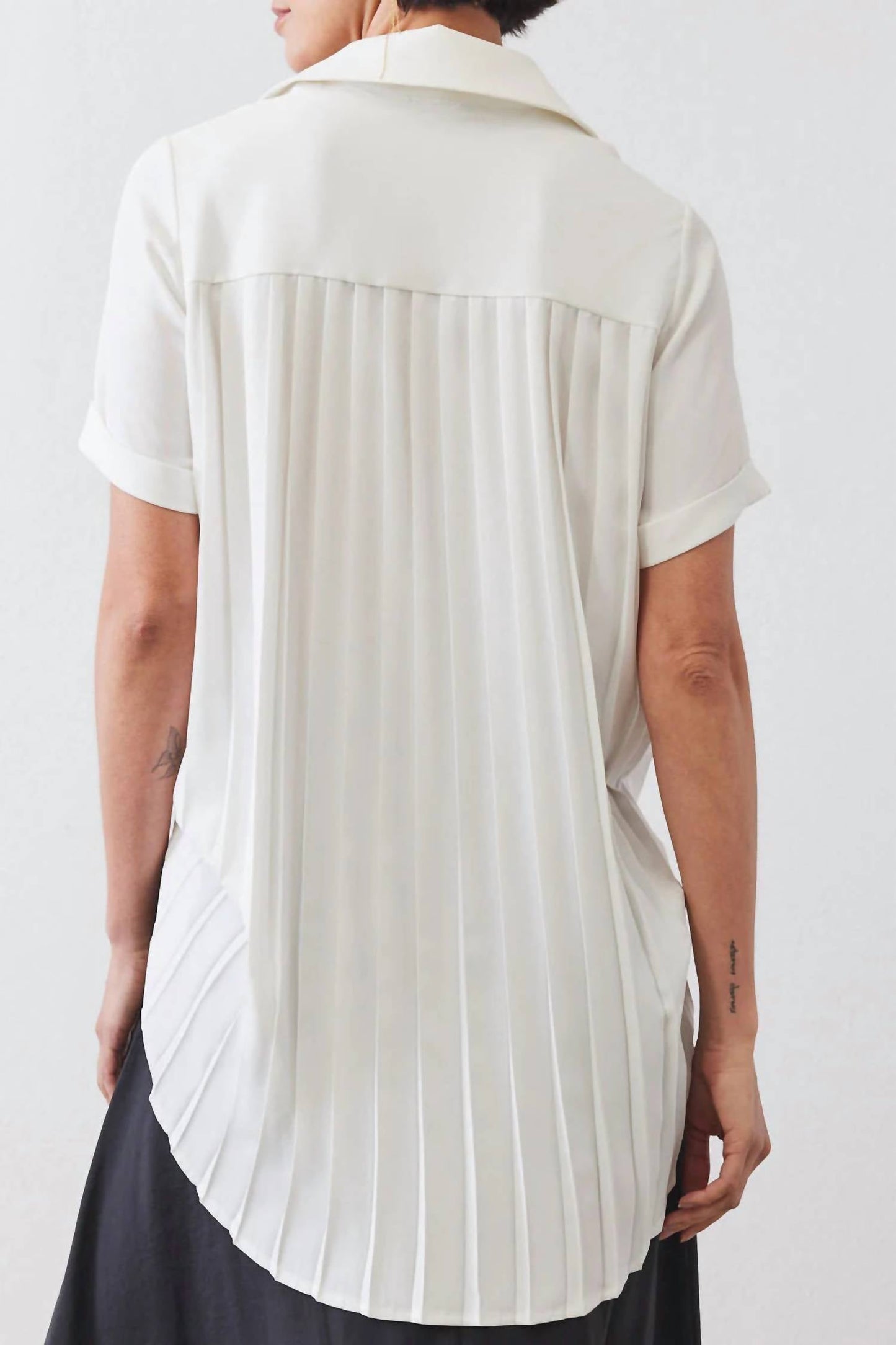B-Yu - Pleated Short Sleeve Blouse
