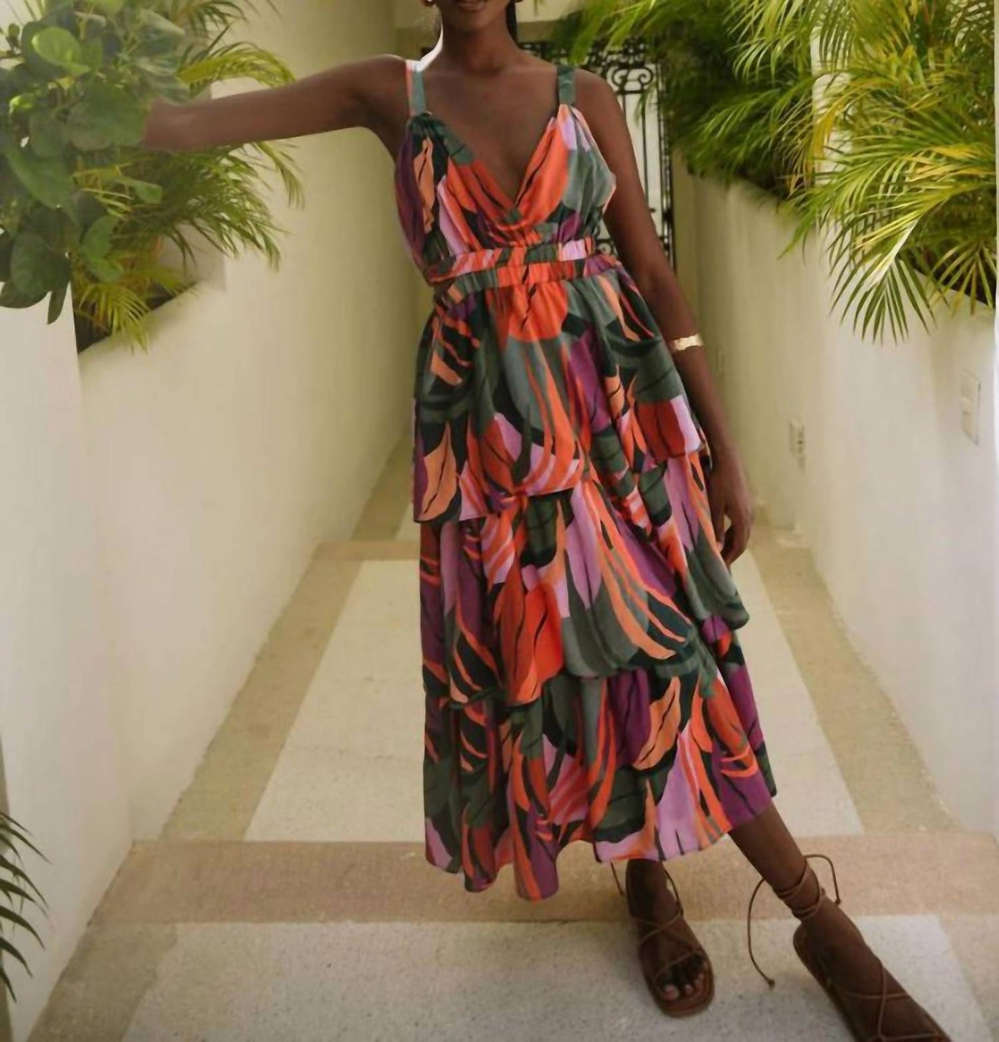 Hutch - Aisha V-neck Maxi Dress