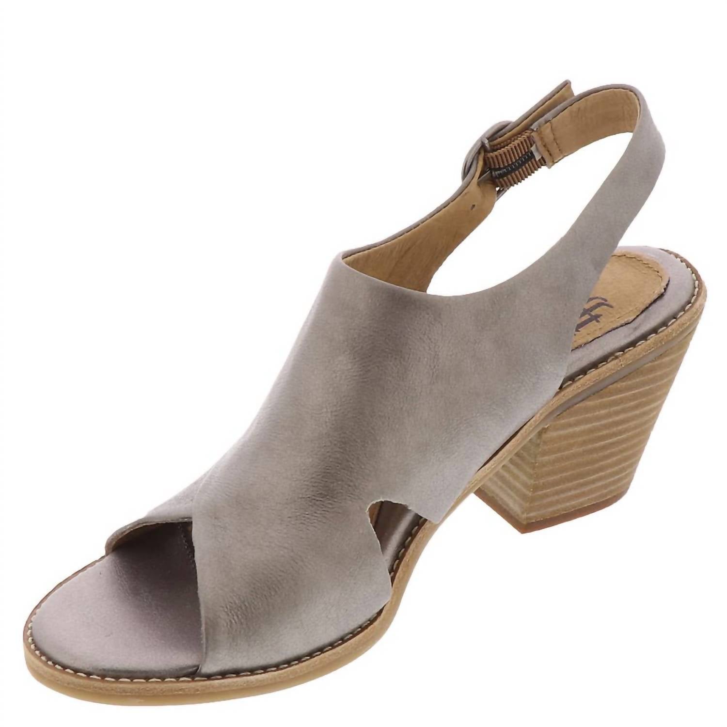 sofft-womens-mendi-sandal-1