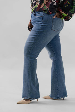 Kut From The Kloth - Ana High Rise Flare Jeans - Plus