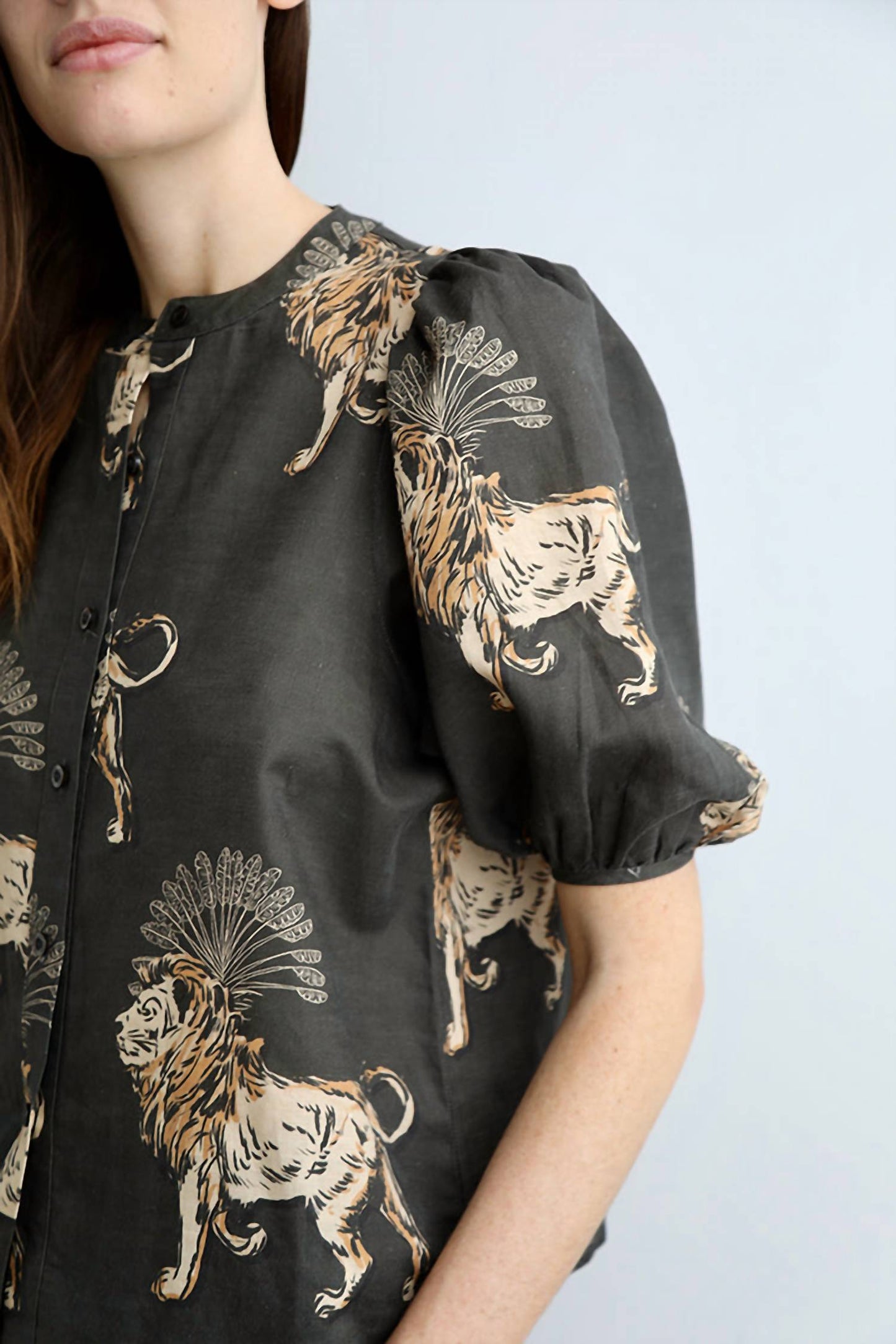 Las Surenas - Lion Palms Balloon Shirt
