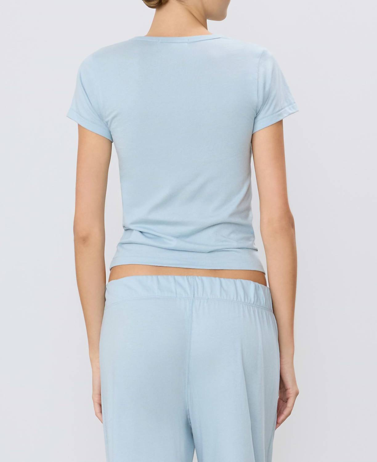 Eterne - Fitted Crewneck Short Sleeve Tee
