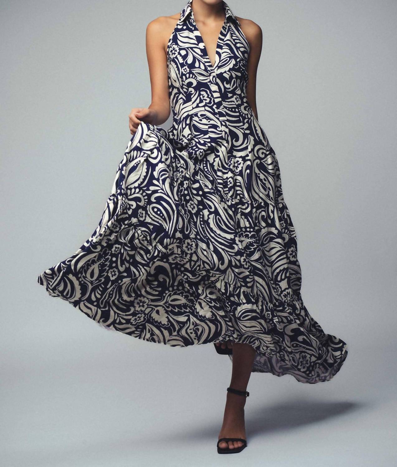 Urban Daizy - Halter Tiered Maxi Dress