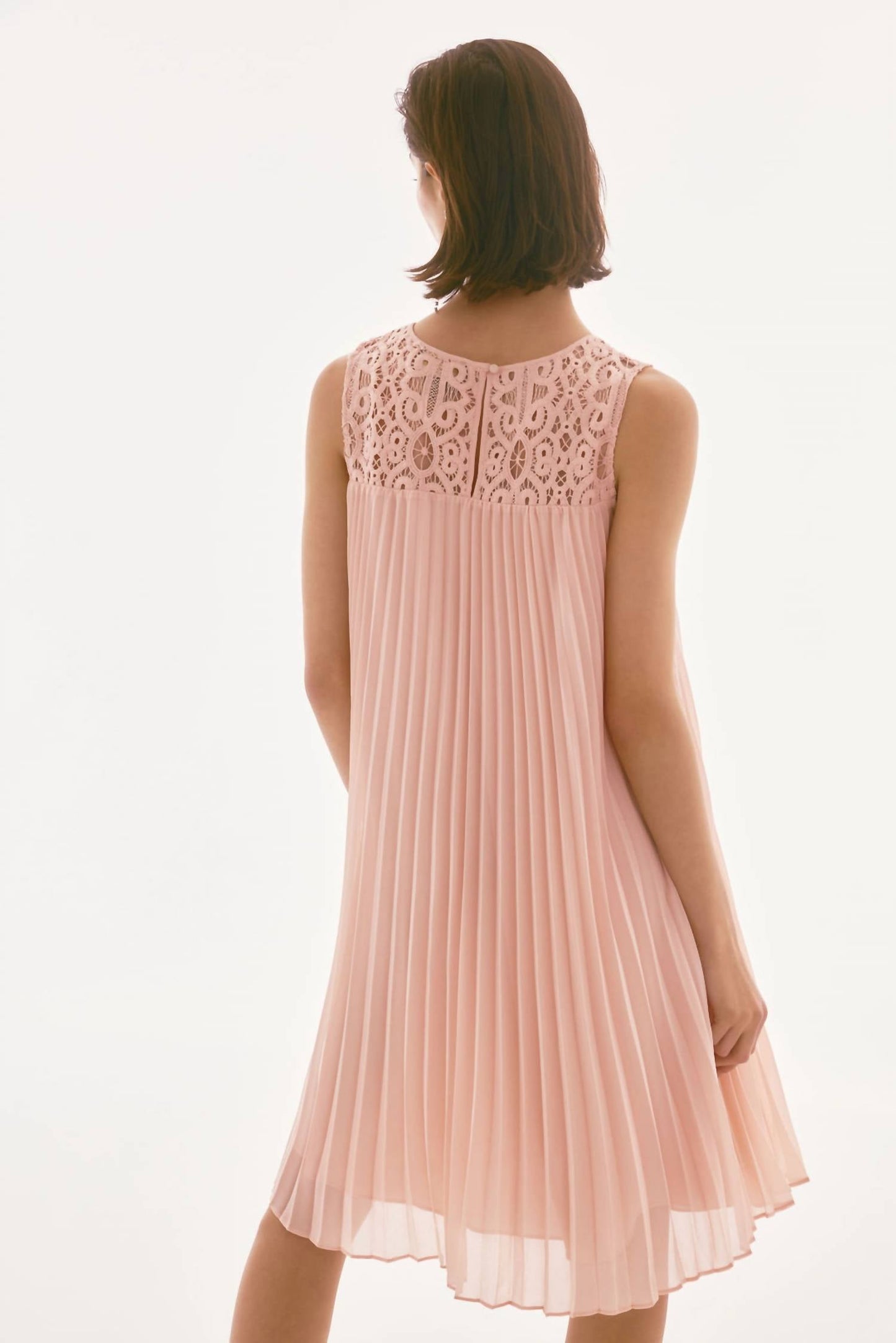 Joseph Ribkoff - Chiffon And Lace Sleeveless Pleated Dress
