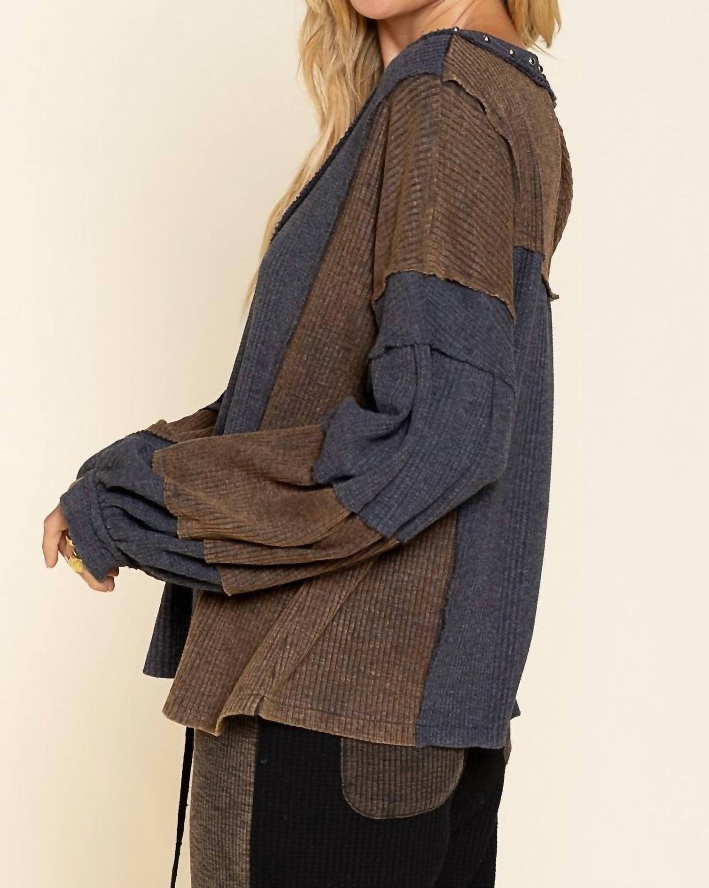 Pol - Stud Detail Balloon Sleeve Top