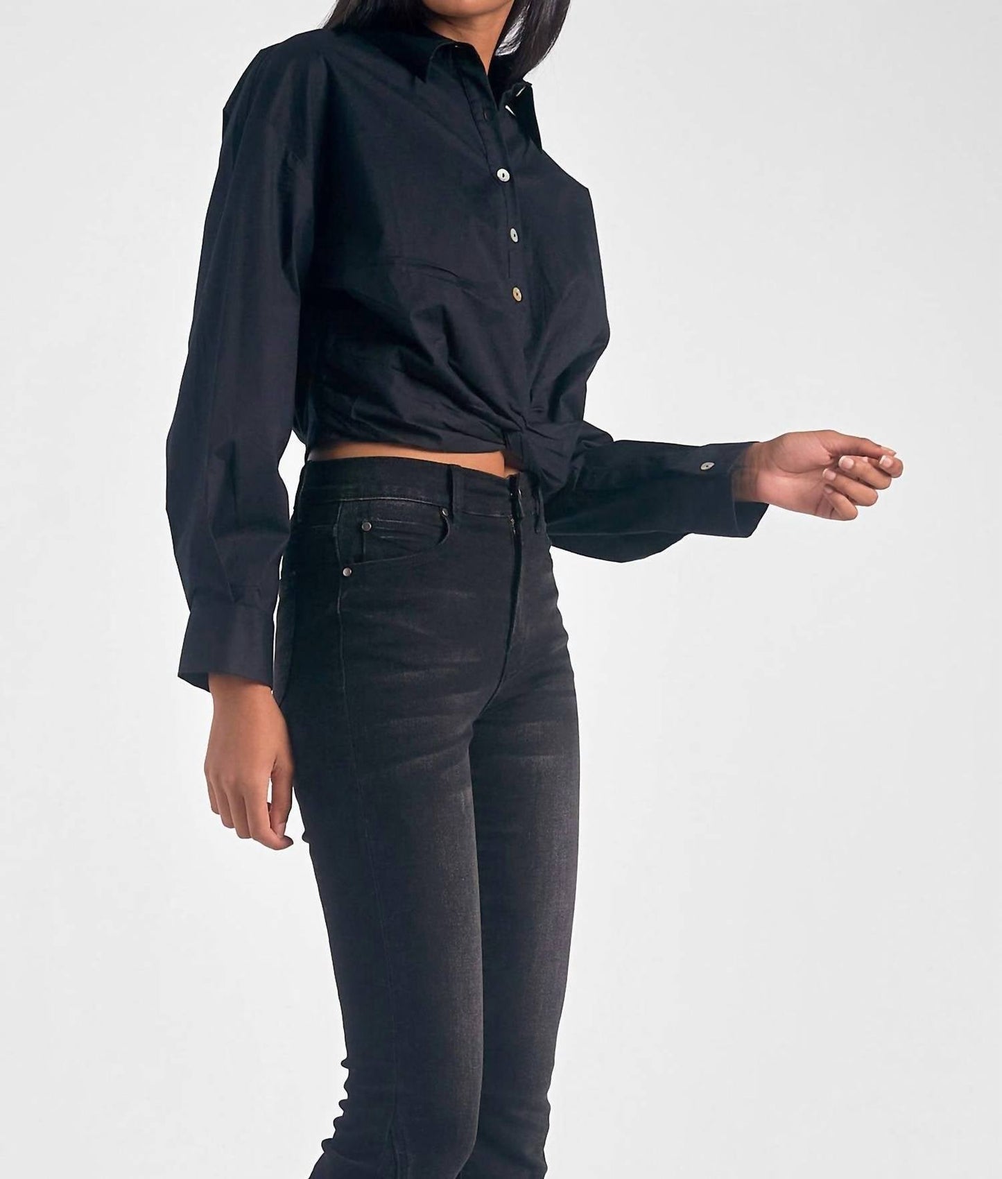 Elan - LONG SLEEVE BUTTON DOWN TWIST FRONT TOP