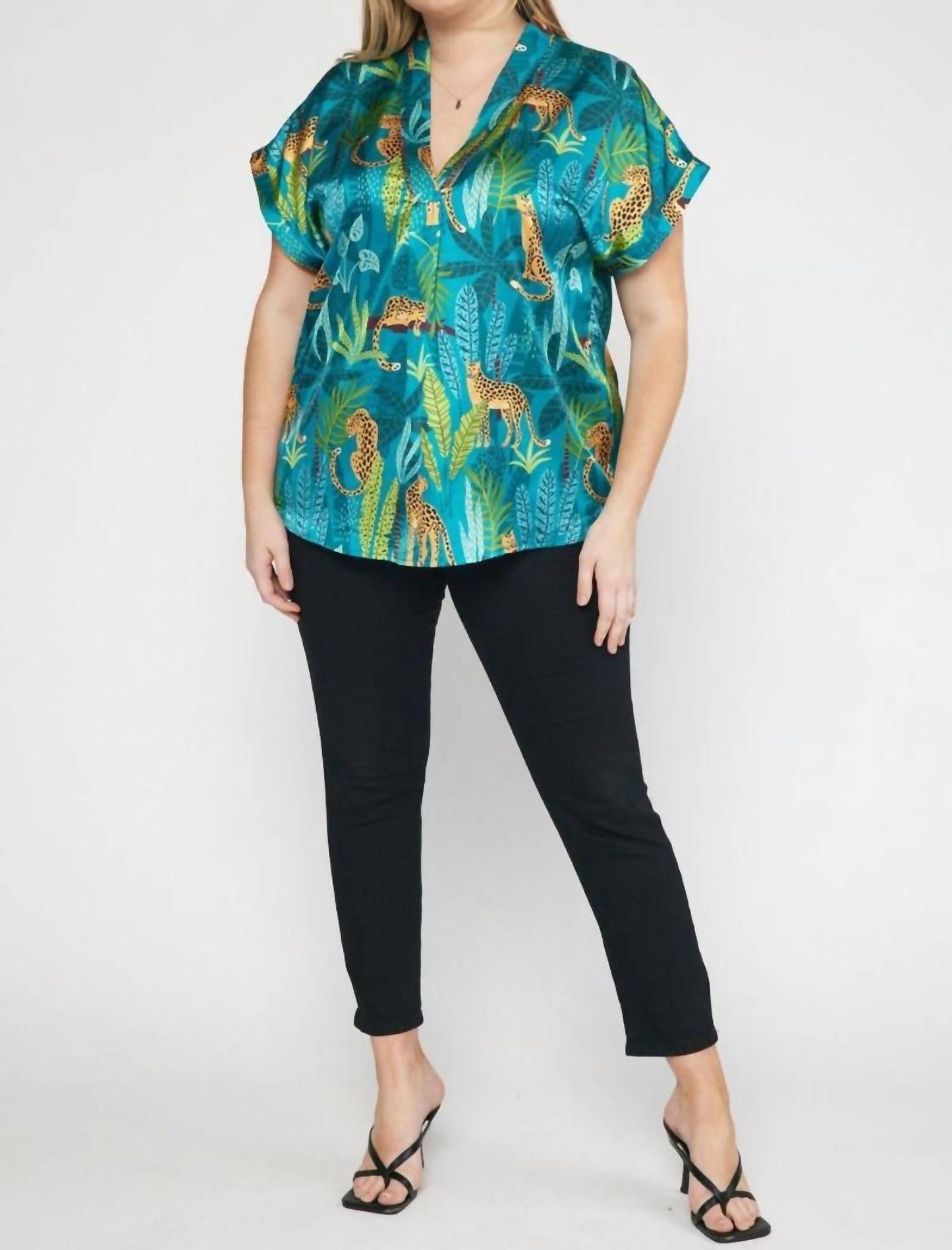 Entro - Permanent Rolled Cuffs V-Neck Top