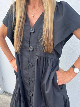 Entro - Twirl-worthy Flutter Sleeve Tiered Midi Dress