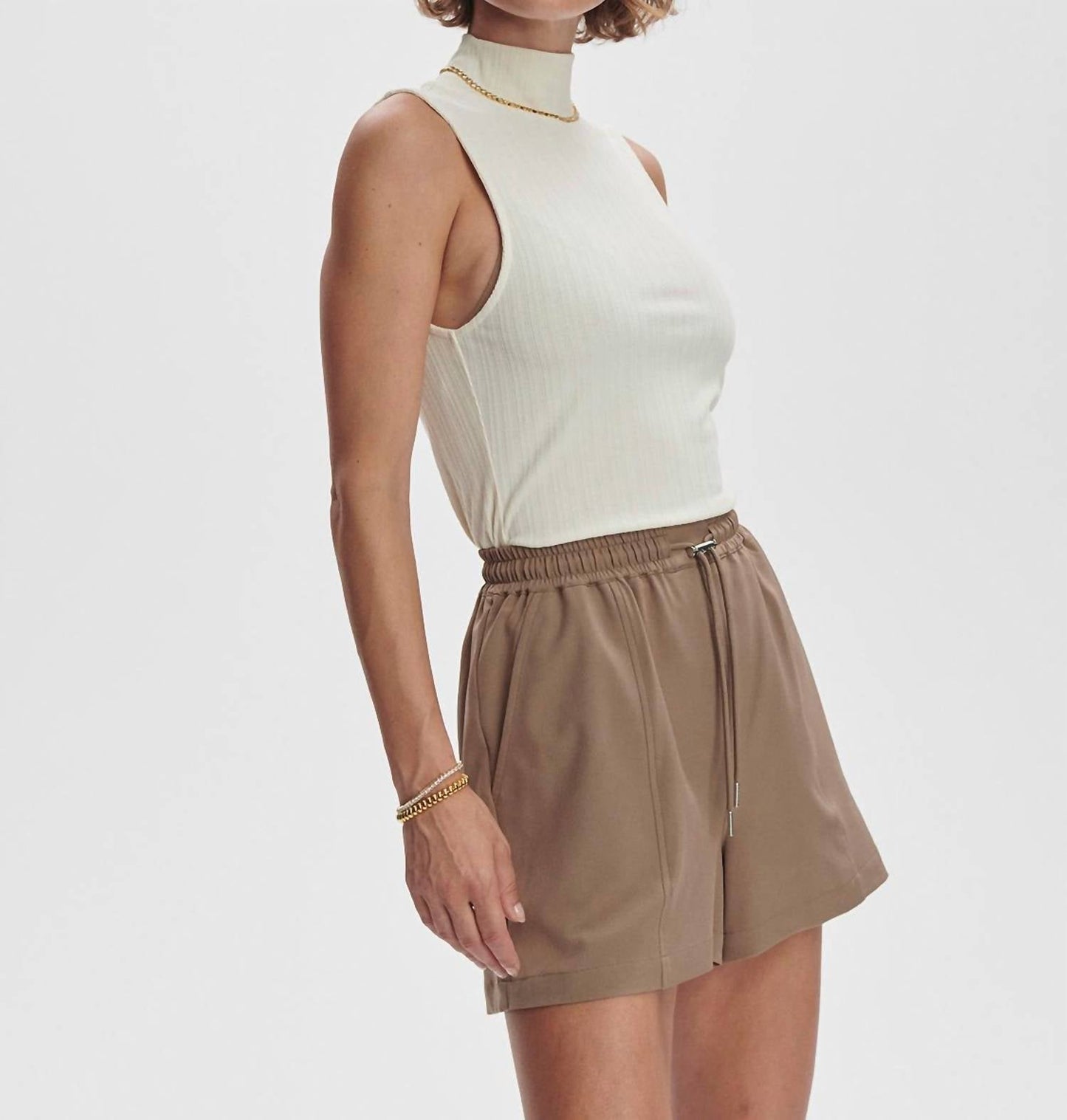 Varley - Esmond Mid Rise Short