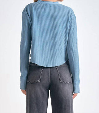 Elan - Long Sleeve V-Neck