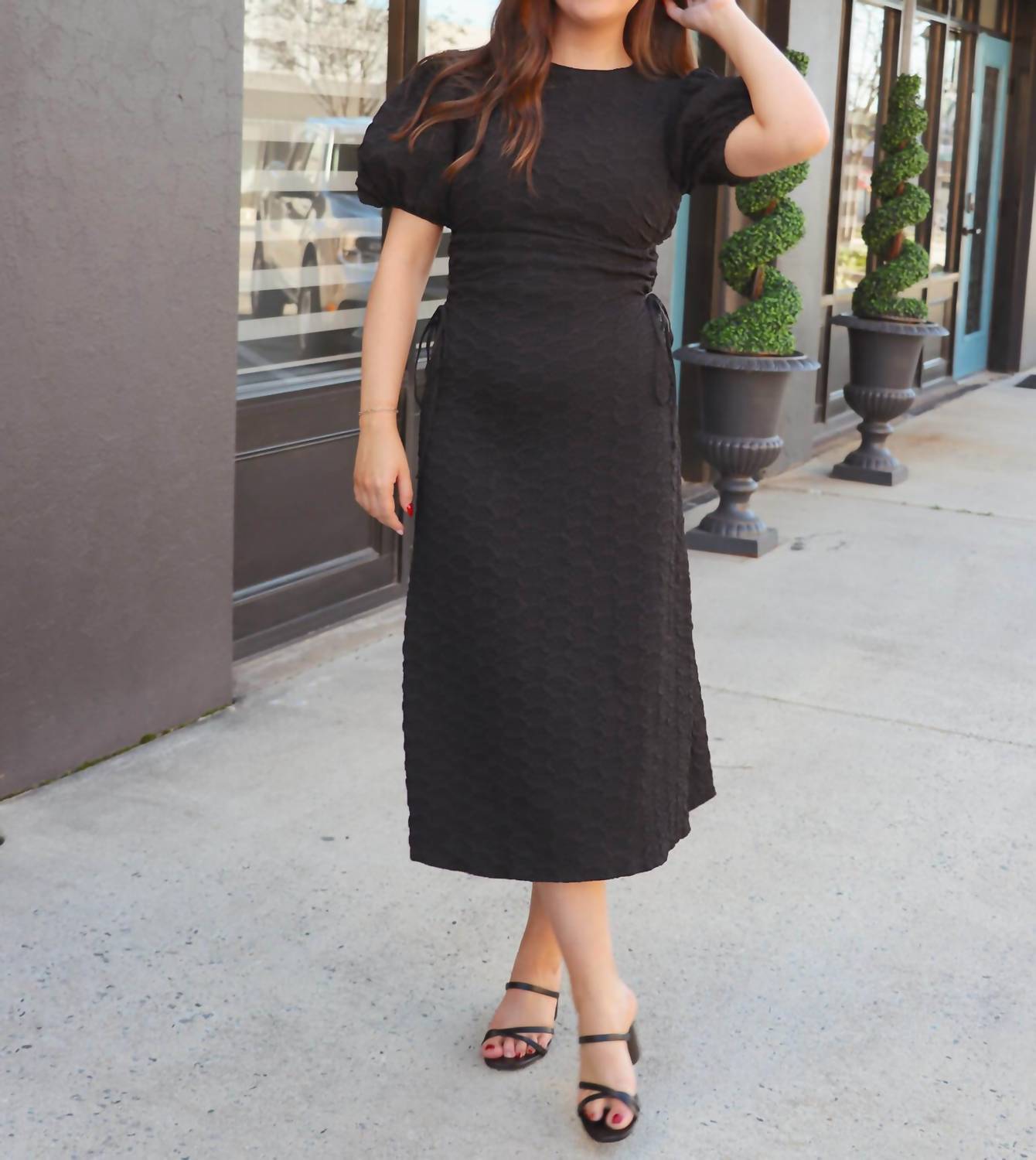 Aureum - Rosette Tie Midi Dress