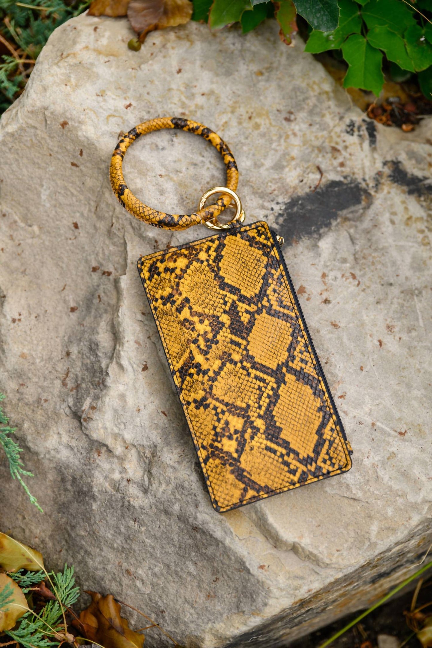 123 Amore - Women's Clear Break Snakeskin Clutch