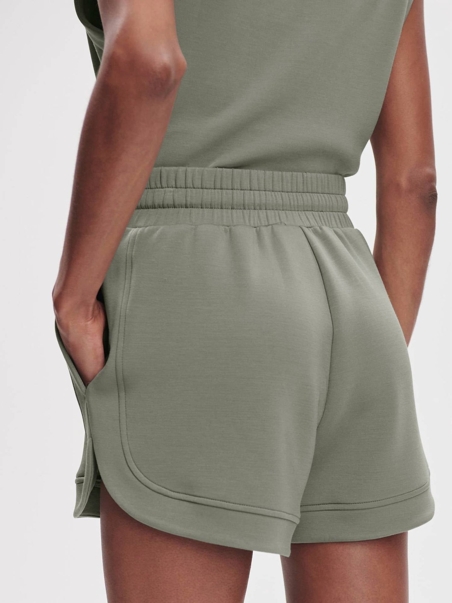Varley - Ollie High Rise Short