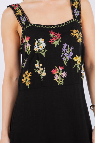 Paparazzi - Linen Blend Embroidered Maxi Dress