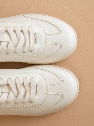 Oasis Society - Women's Kyla Classic Low Top Sneaker