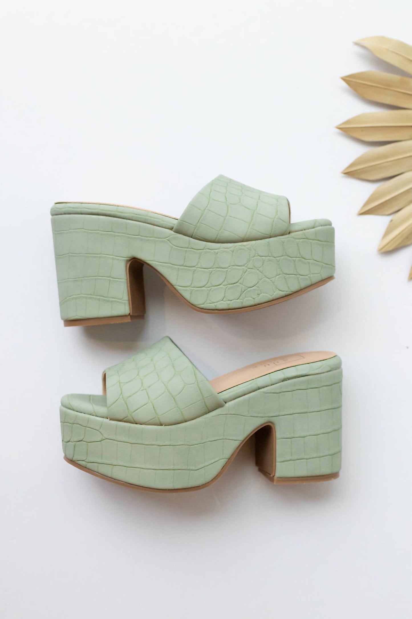 Shu Shop - serenity platform heel