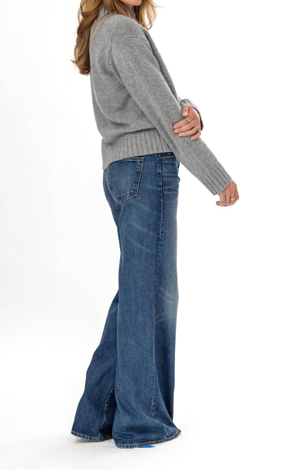 Allude - Cashmere V-neck Sweater