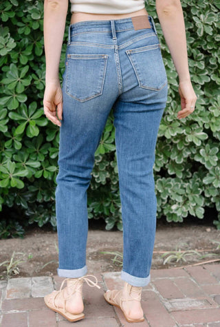 Judy Blue - Mid-rise Boyfriend Jeans