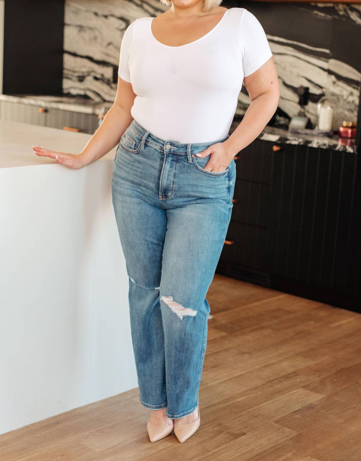 Judy Blue - High Rise Control Top Distressed Straight Jeans