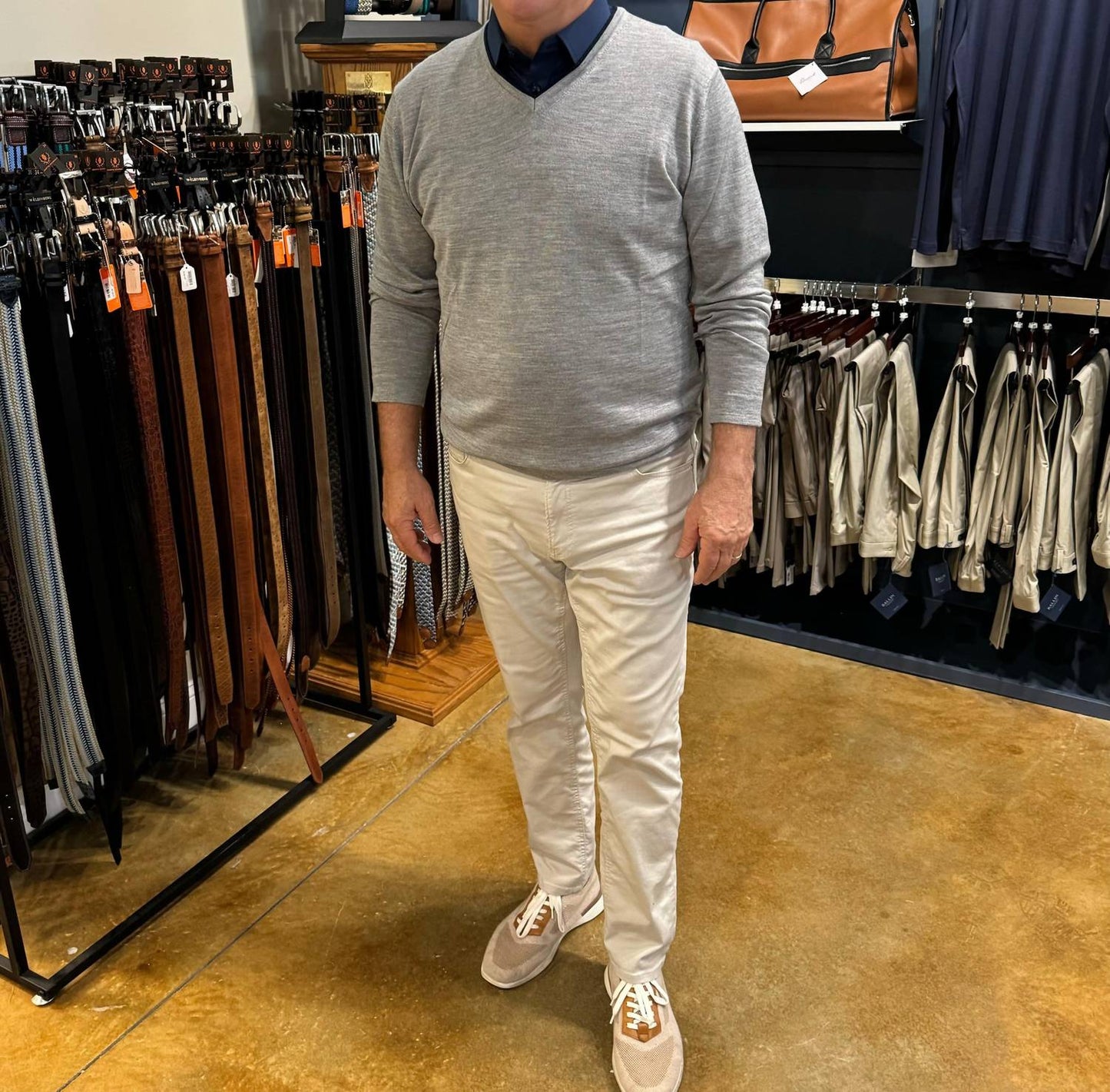 Hagen Carmel - V-neck Sweater