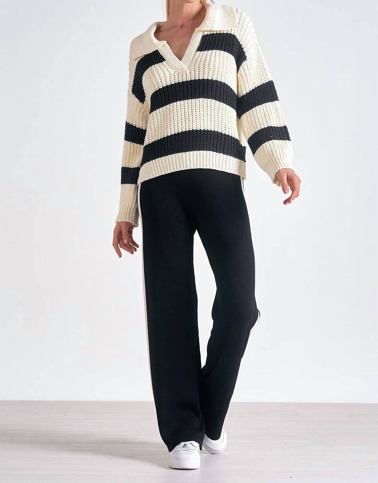 Elan - Color Block V-neck Sweater