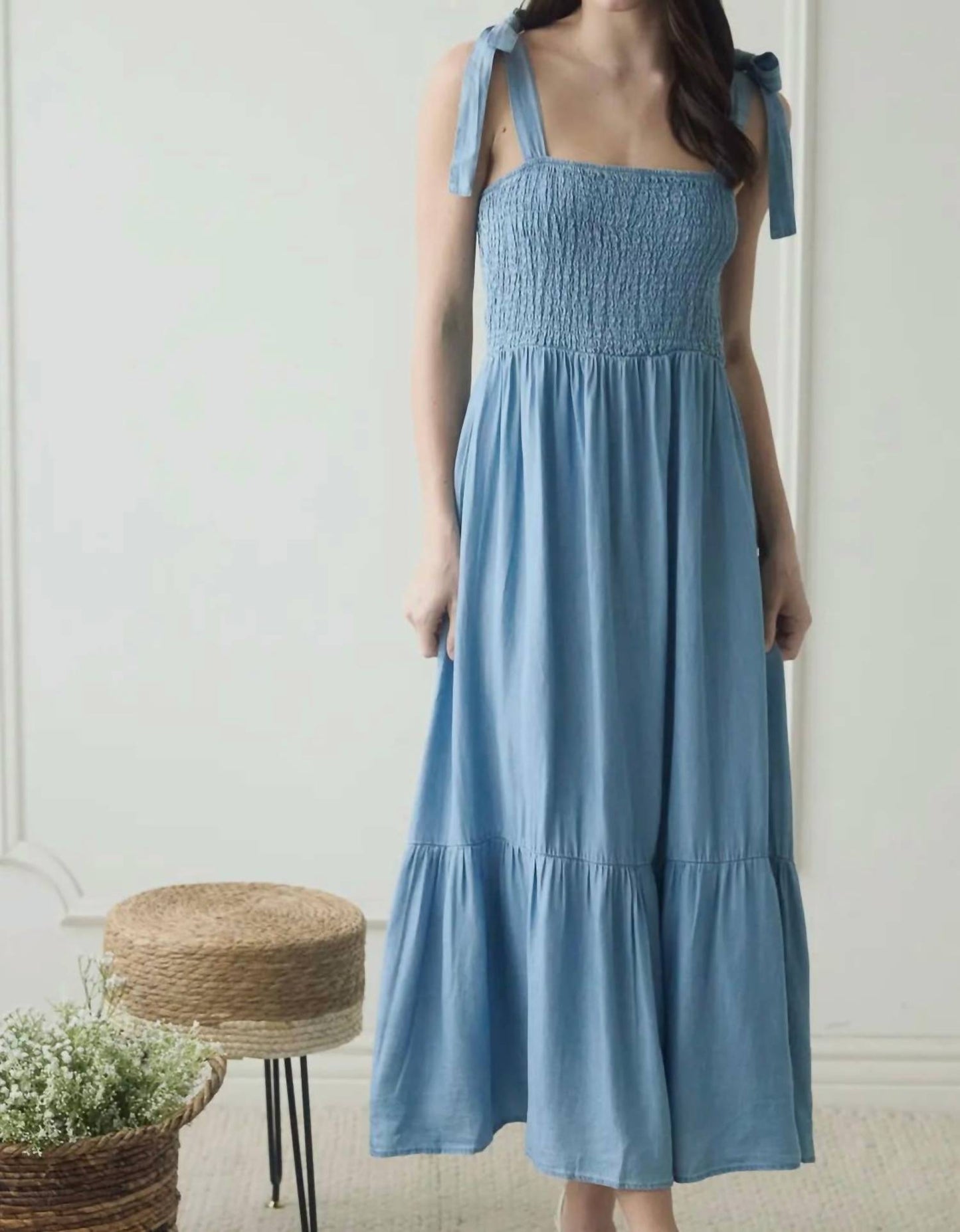 Blu Pepper - Smocked Tie Strap Maxi Dress