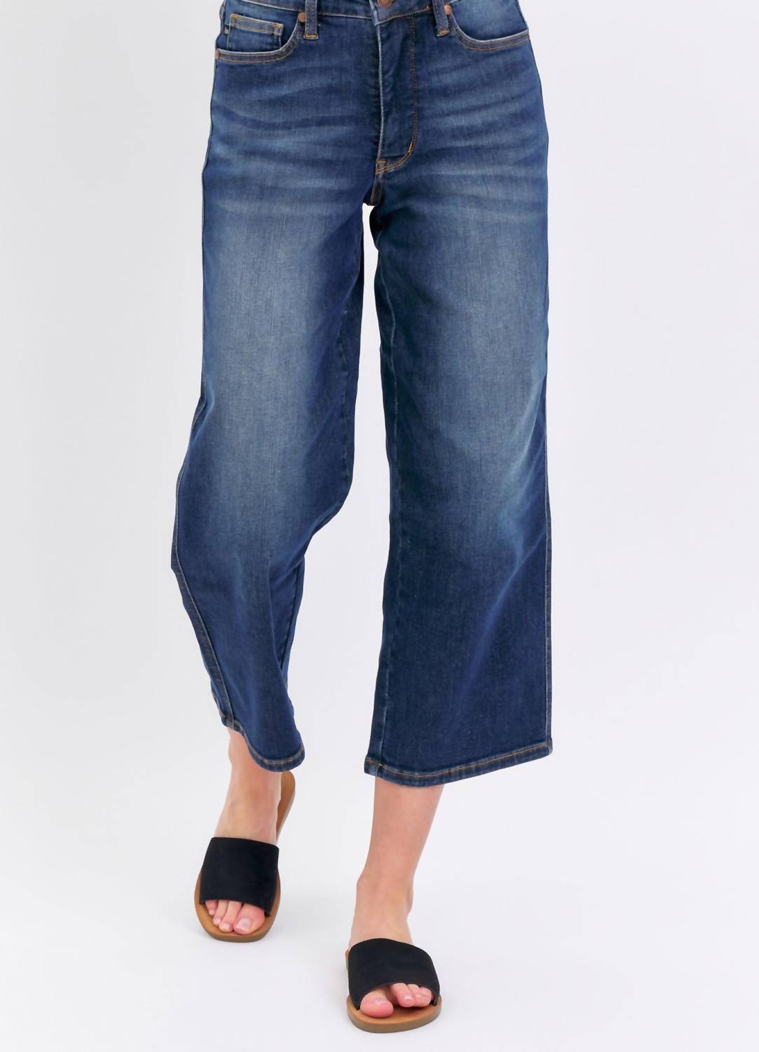 Judy Blue - Mid Rise Tummy Control Wide Leg Jeans