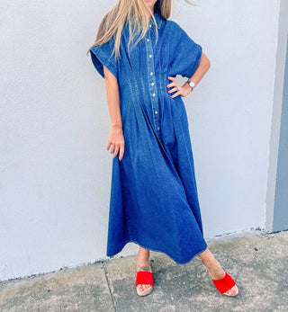 Entro - Classic Chic Denim Midi Dress
