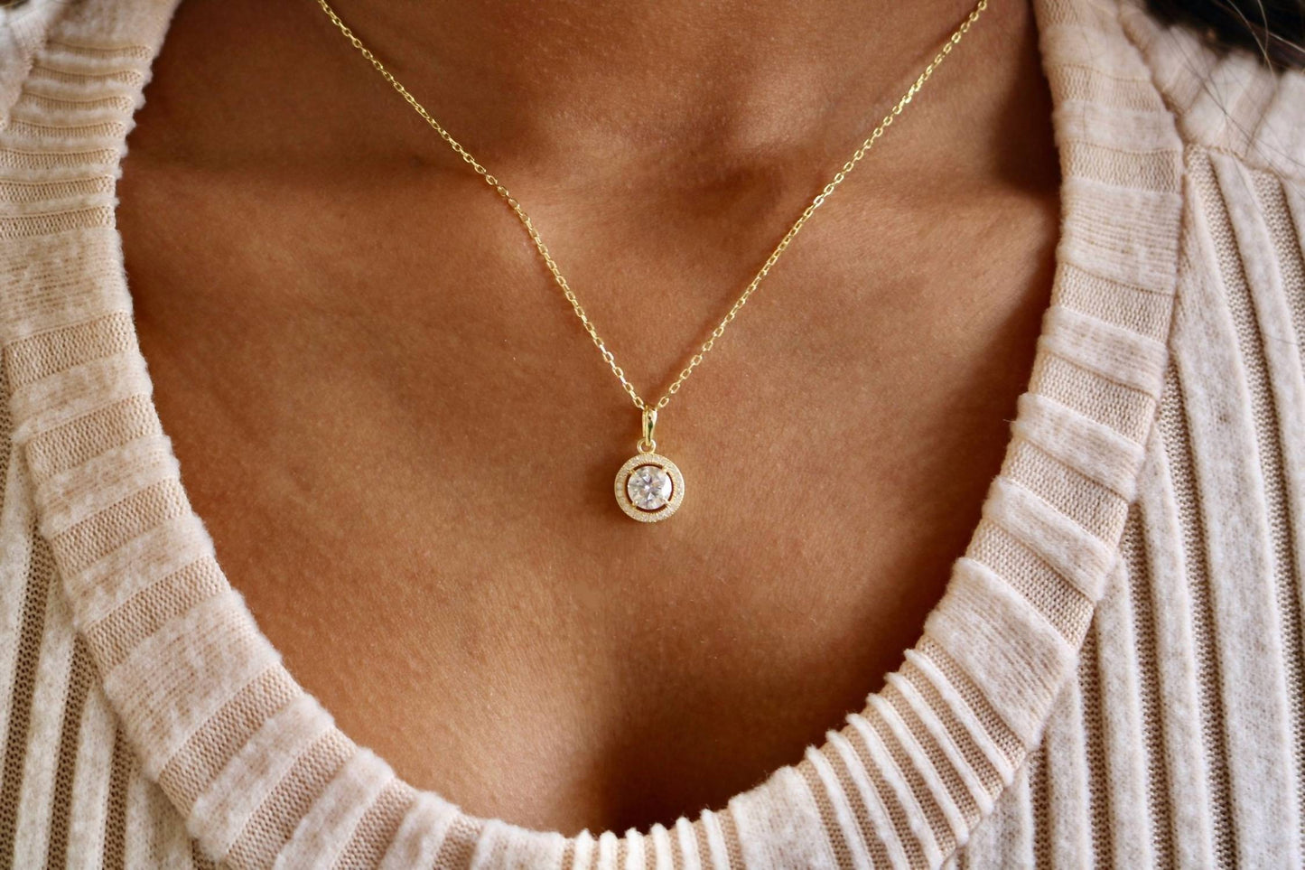 Allyanna Gifts - Women's Moissanite Halo Necklace