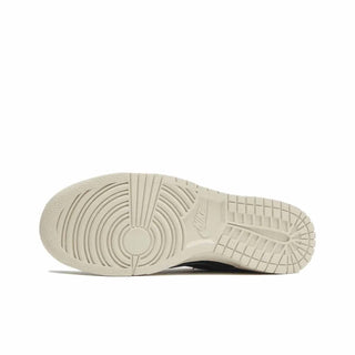 Nike - Men's Dunk Low Retro Sneaker