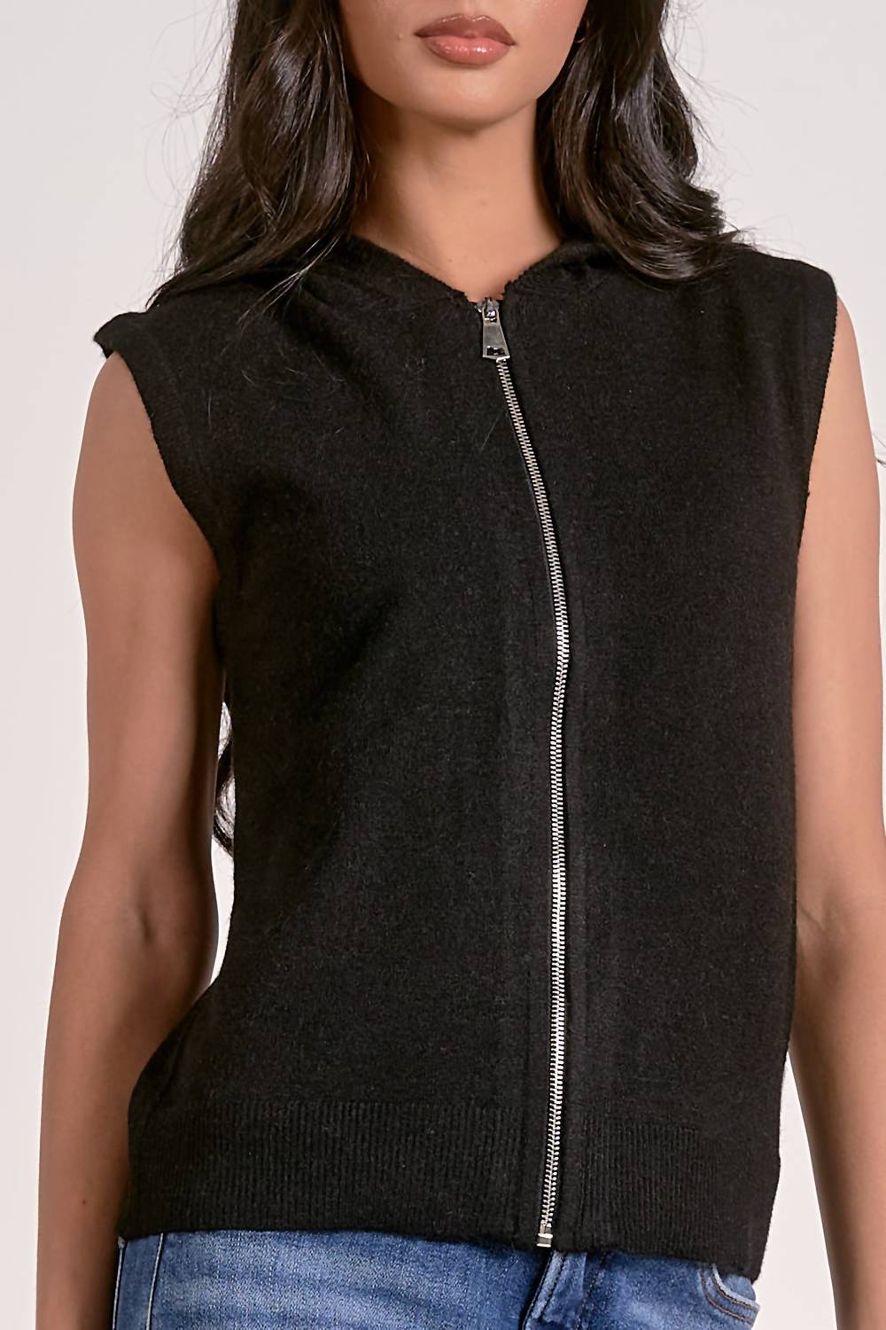 Elan - Sleeveless Hoodie Sweater
