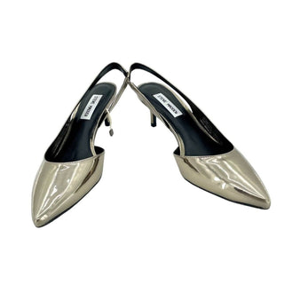 Steve Madden - Vera Patent Leather Pointed Toe Kitten Pumps