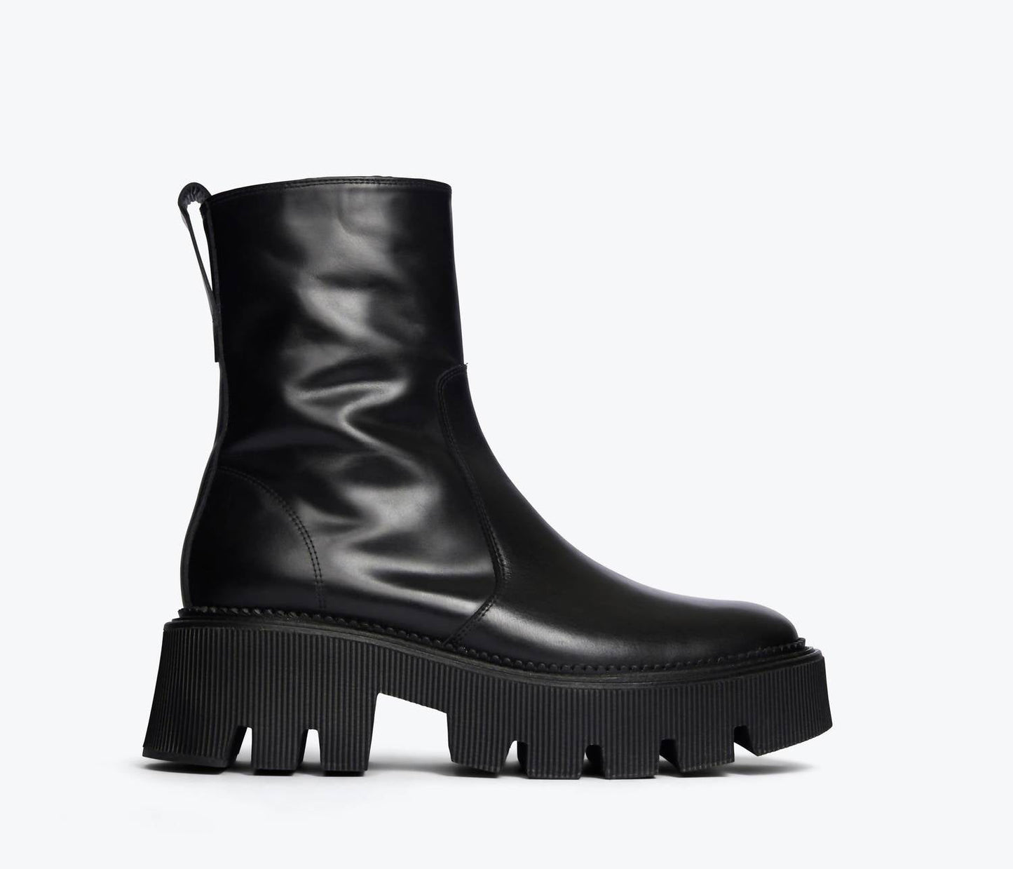 Freda Salvador - Women's Darla Lug Sole Chelsea Boot