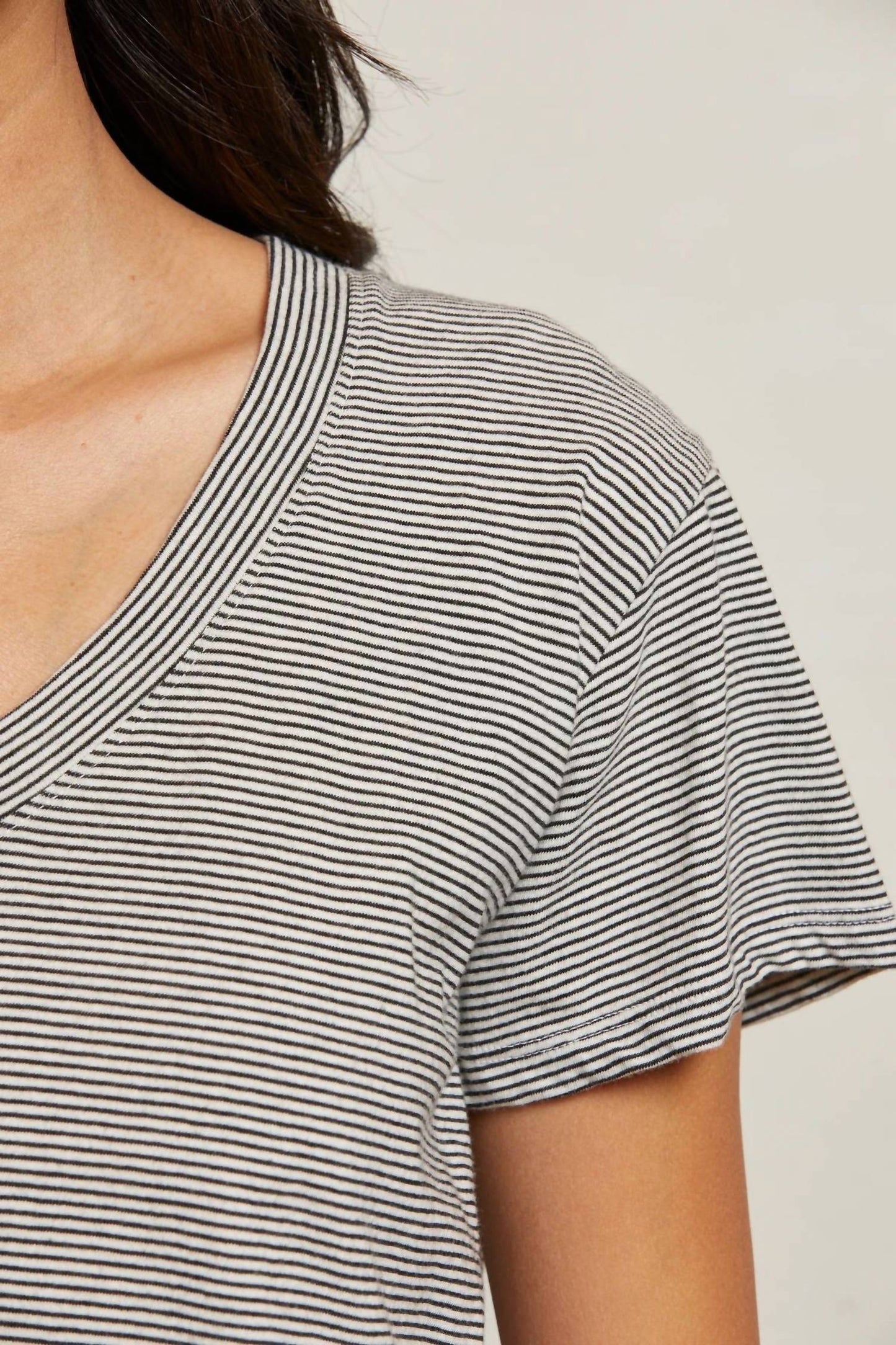 Perfectwhitetee - Hendrix V-neck Tee