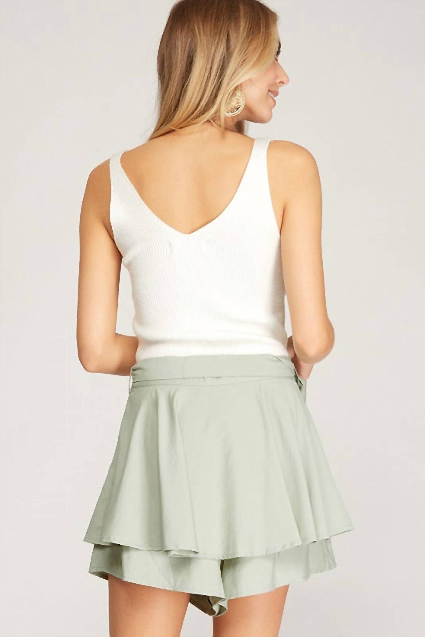 She + Sky - Flounce Woven Skort With Waist Tie
