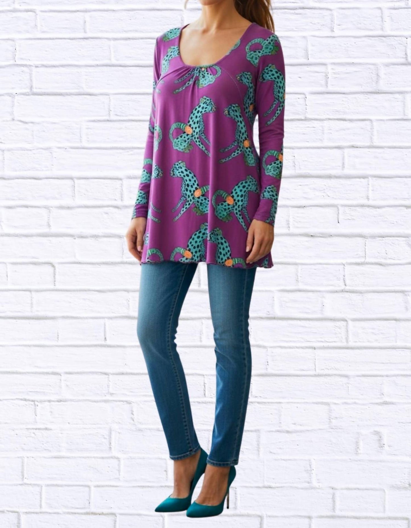 Diva Usa - Sibella Pleated Front Long Sleeve Blouse