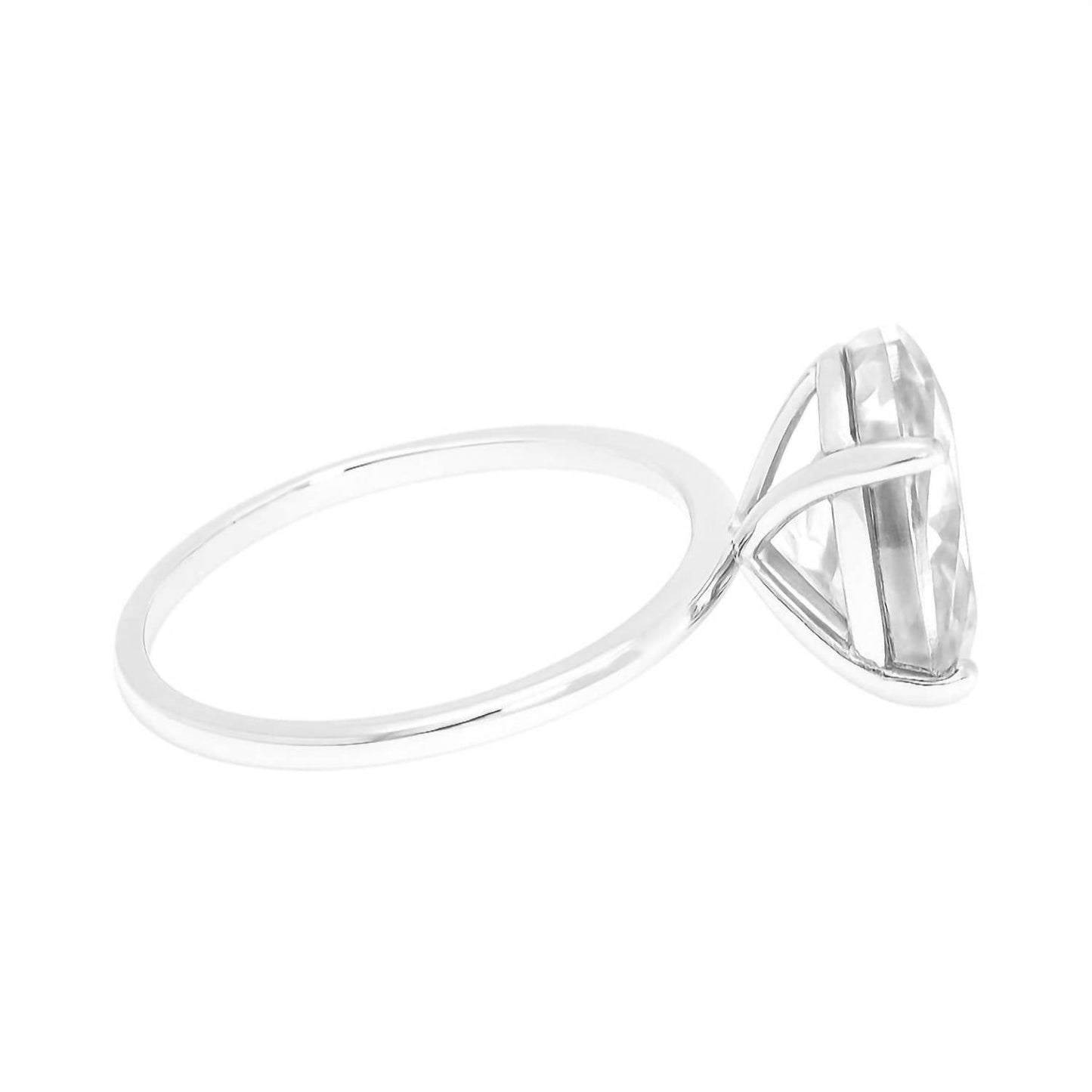 Allyanna Gifts - Women's Solitaire Oval Moissanite Ring