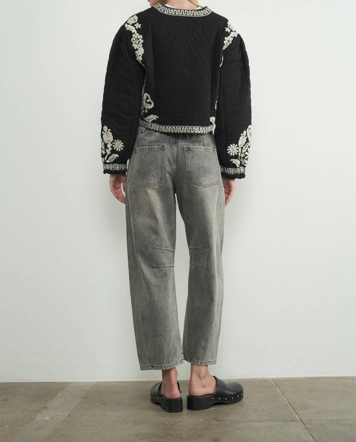 Aaron & Amber - Embroidered Puff Sleeve Jacket