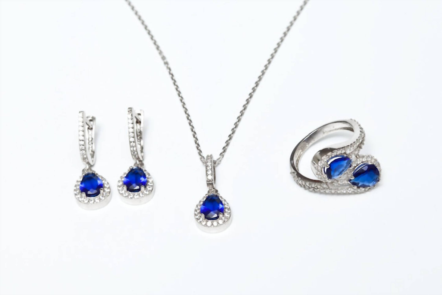 Avenue Chic - Women's Saphire Teardrop Set