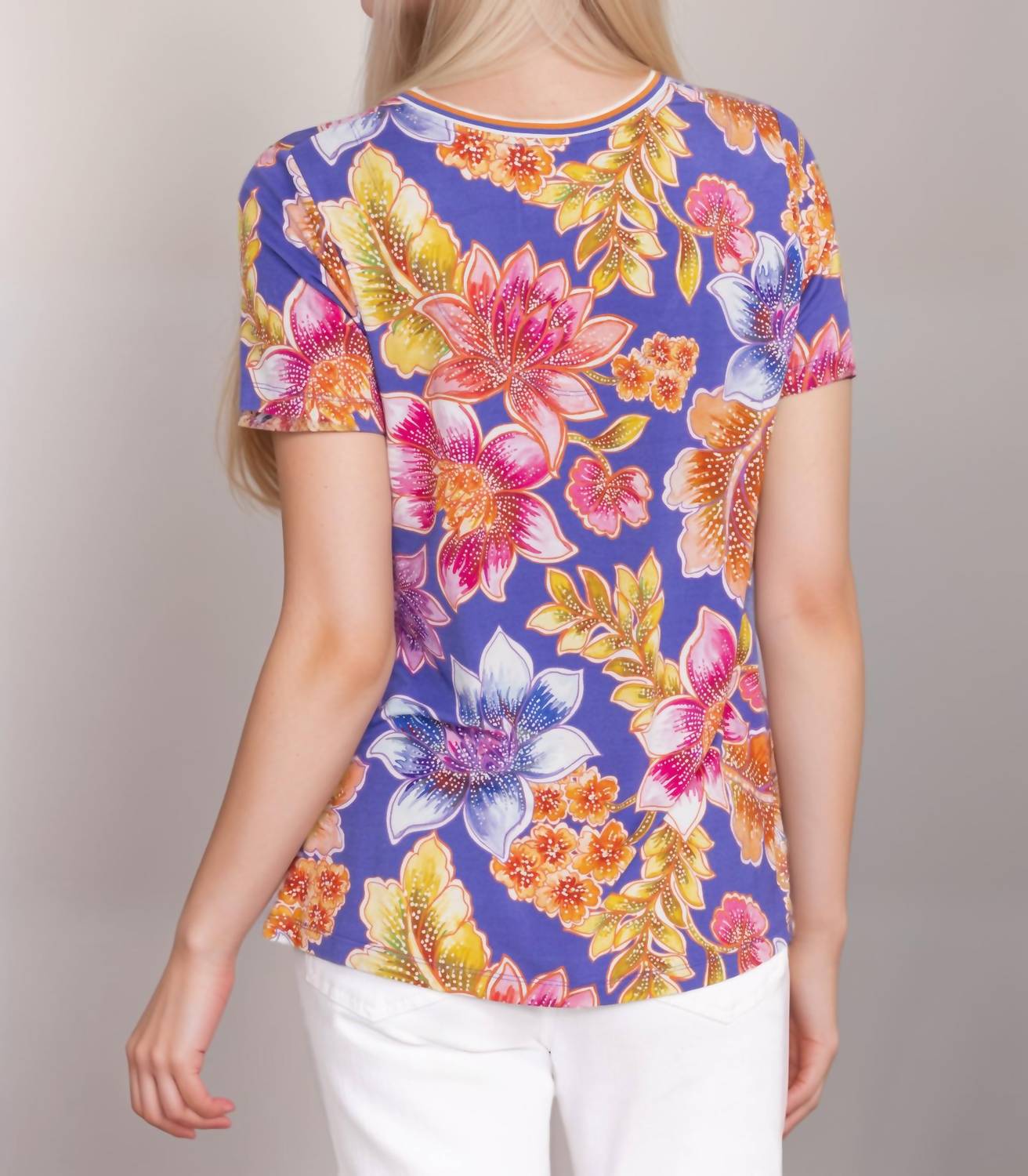 Johnny Was - The Janie Favorite Short Sleeve V-neck Swing Tee - Plus