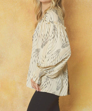 Entro - Contrast Print V-Neck Blouse