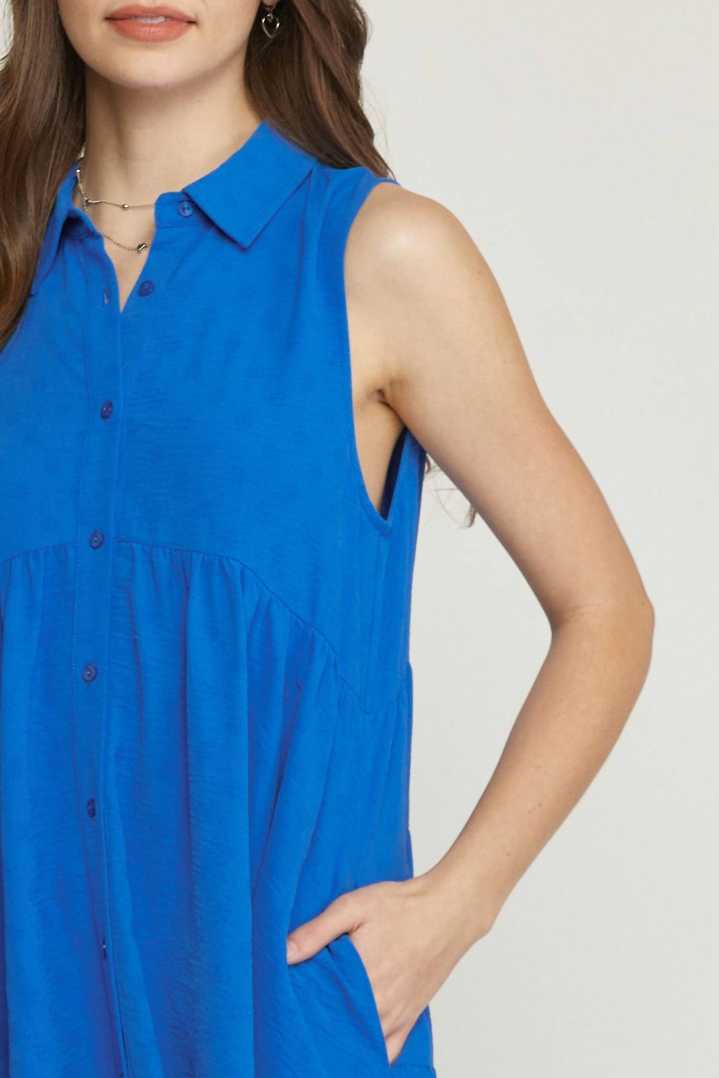 Entro - Collared Sleeveless Tiered Tunic Top