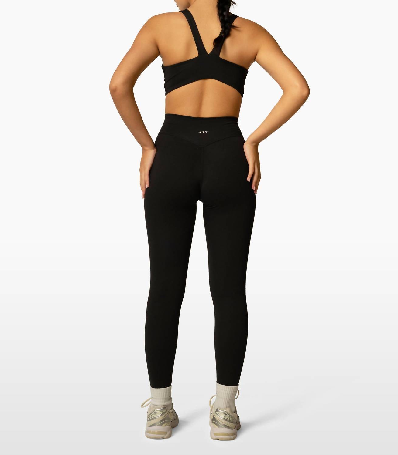 437 - V Legging