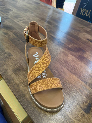Very G - Women's Sylvie Tooled Sandals