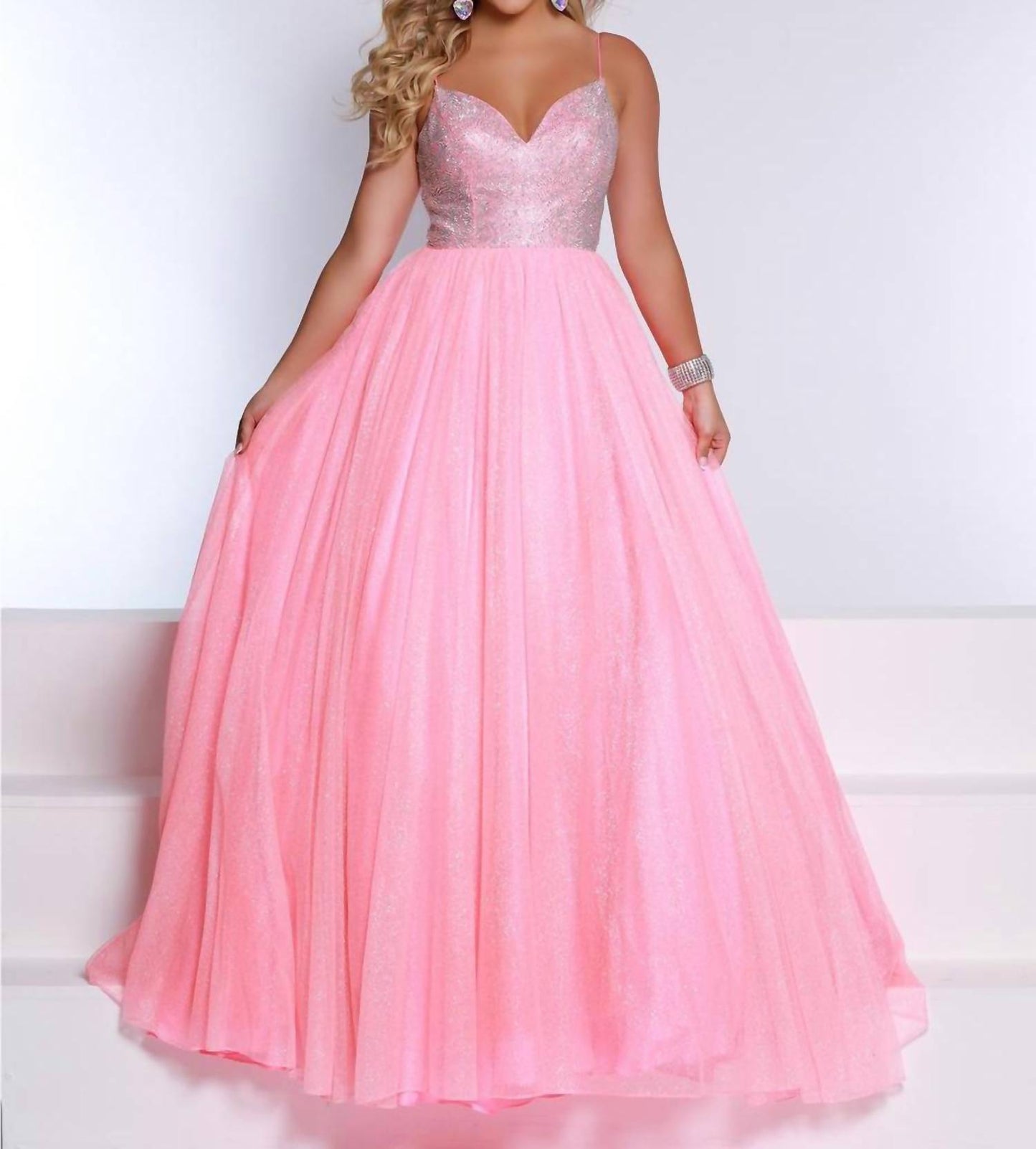 2Cute - V-neck A-line Prom Dress