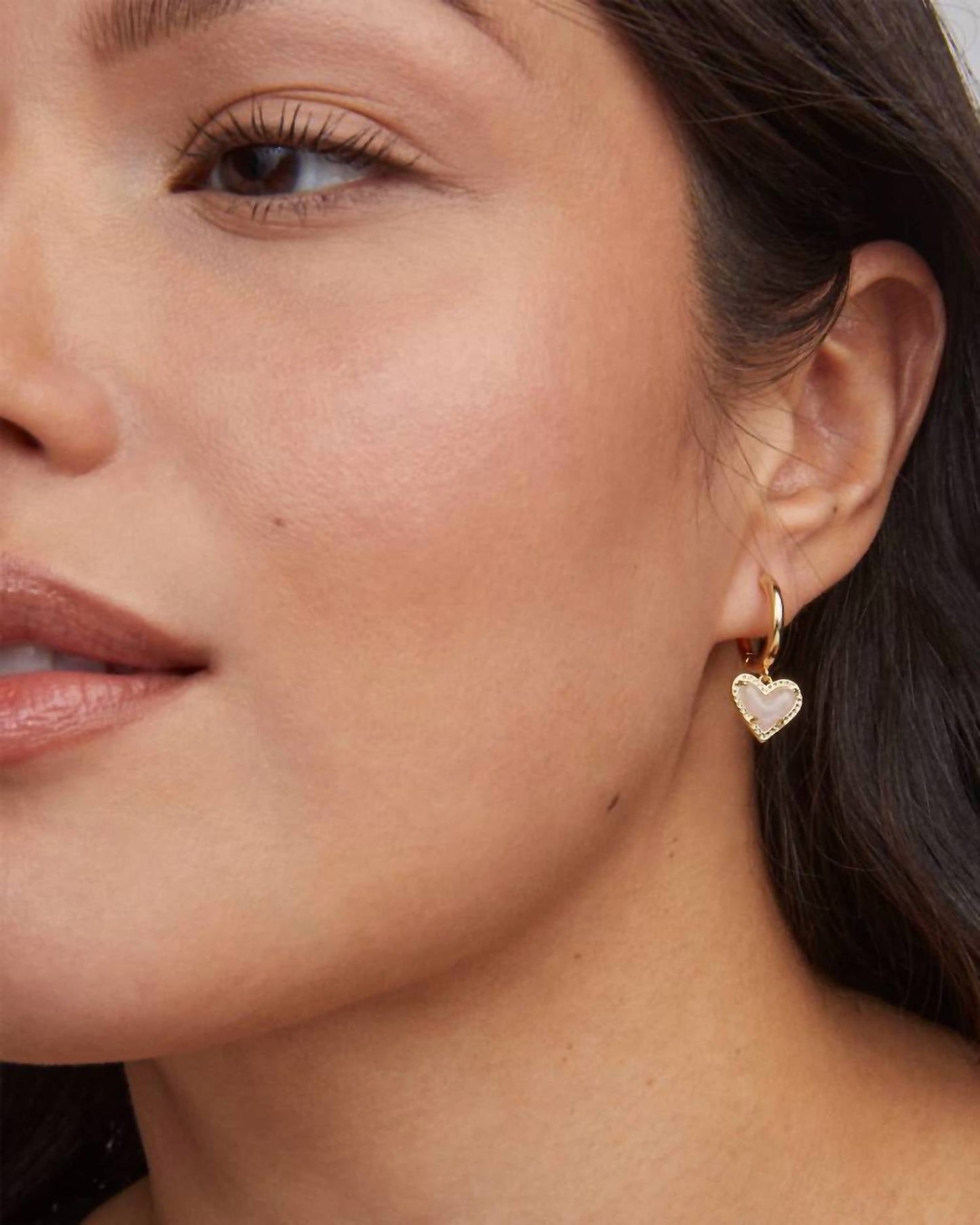 Kendra Scott - Women's Ari Heart Huggie Earrings