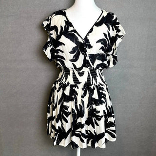 Elan - Short Sleeve Smock Waist Dress