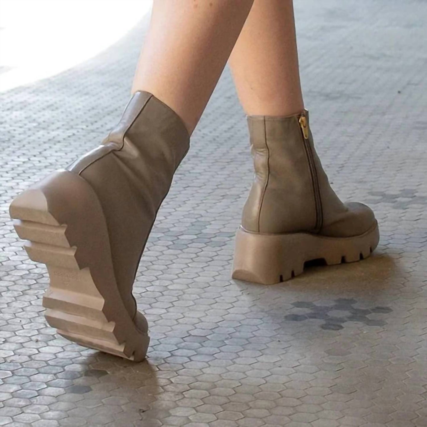 Naked Feet - Xenus Lug Sole Boot
